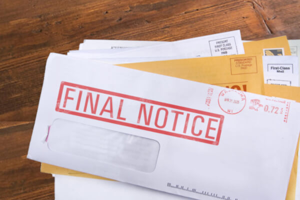 final mortgage foreclosure notice warning homeowner of pending foreclosure